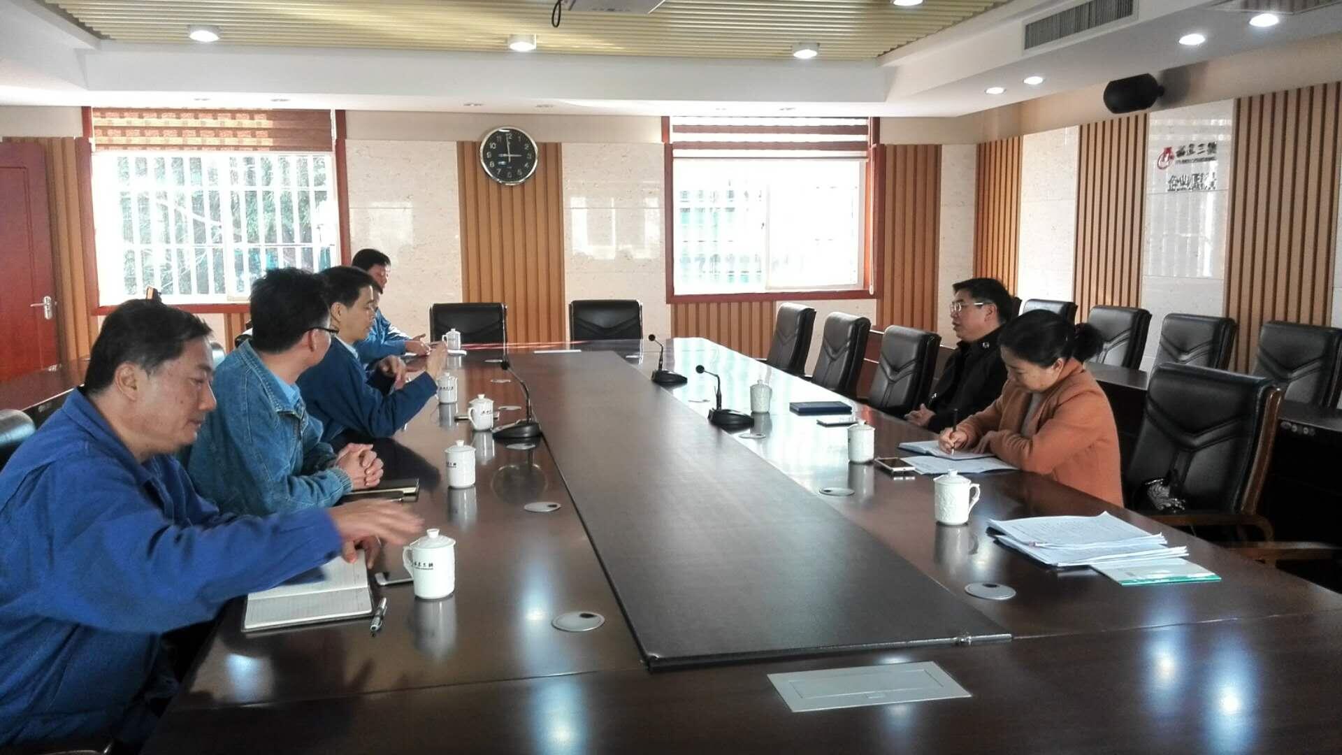 三明市国资委主任吴擢祥到三钢集团公司协调“三供一业”工作